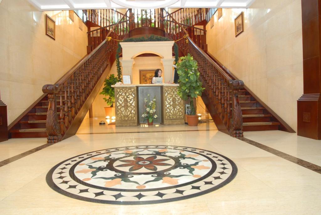 Merey Hotel Karagandi Kültér fotó